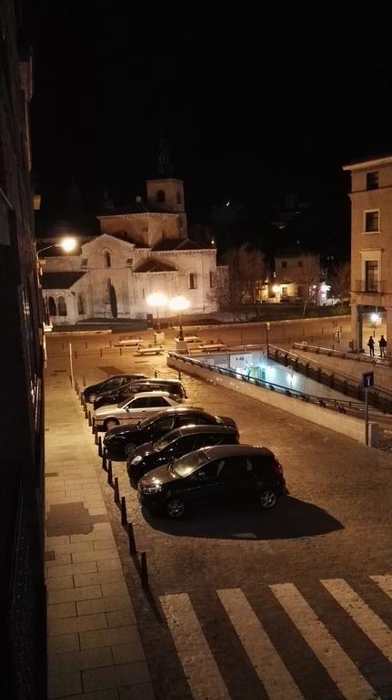 El Balconcito De San Millan Apartment เซโกเวีย ภายนอก รูปภาพ